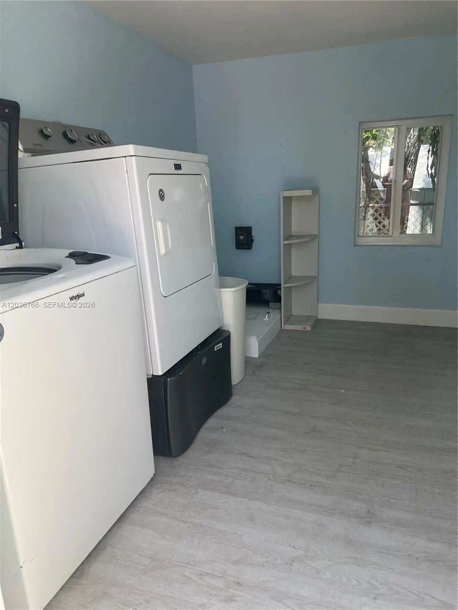 241 SW 3rd Ter #0 Dania Beach, FL 33004