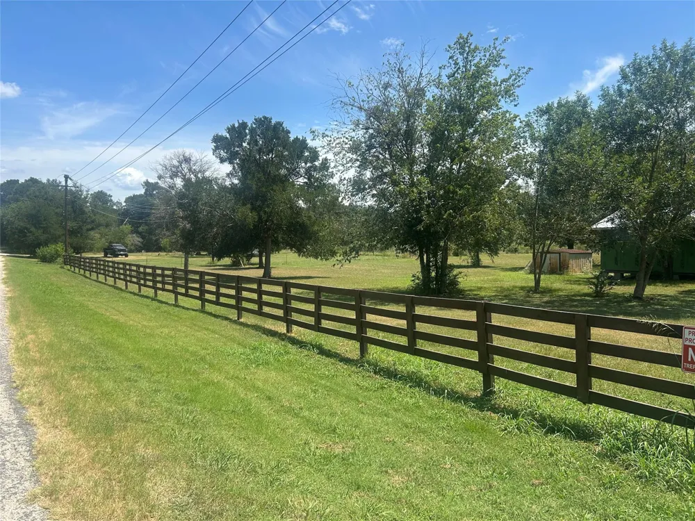 2175 Old Highway 20 McDade, TX 78650