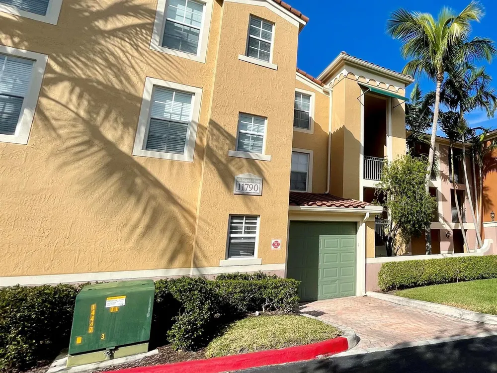 11790 Saint Andrews Place #304 Wellington, FL 33414