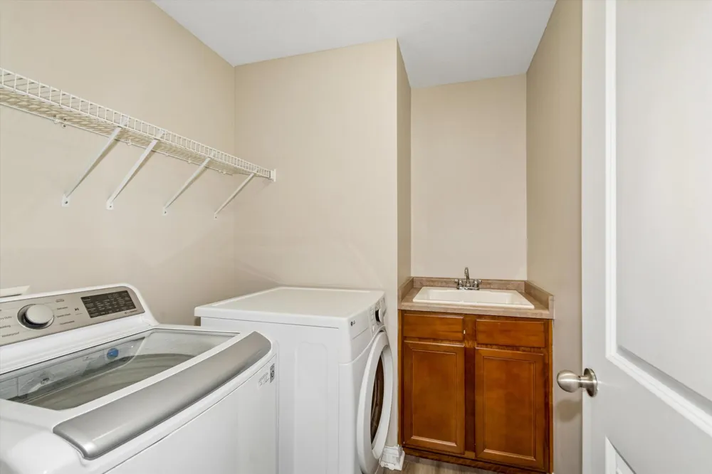 3947 Valencia Lane Chaska, MN 55318