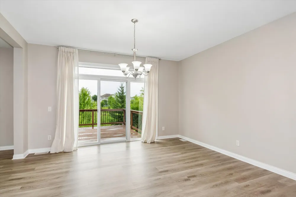 3947 Valencia Lane Chaska, MN 55318