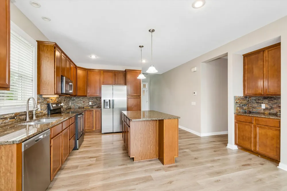 3947 Valencia Lane Chaska, MN 55318