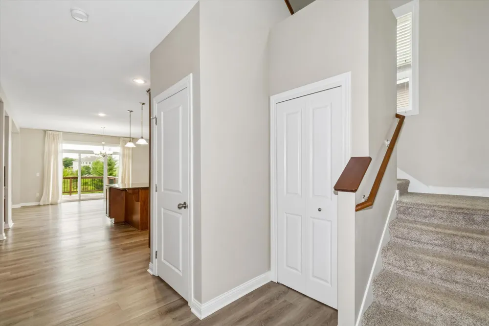 3947 Valencia Lane Chaska, MN 55318