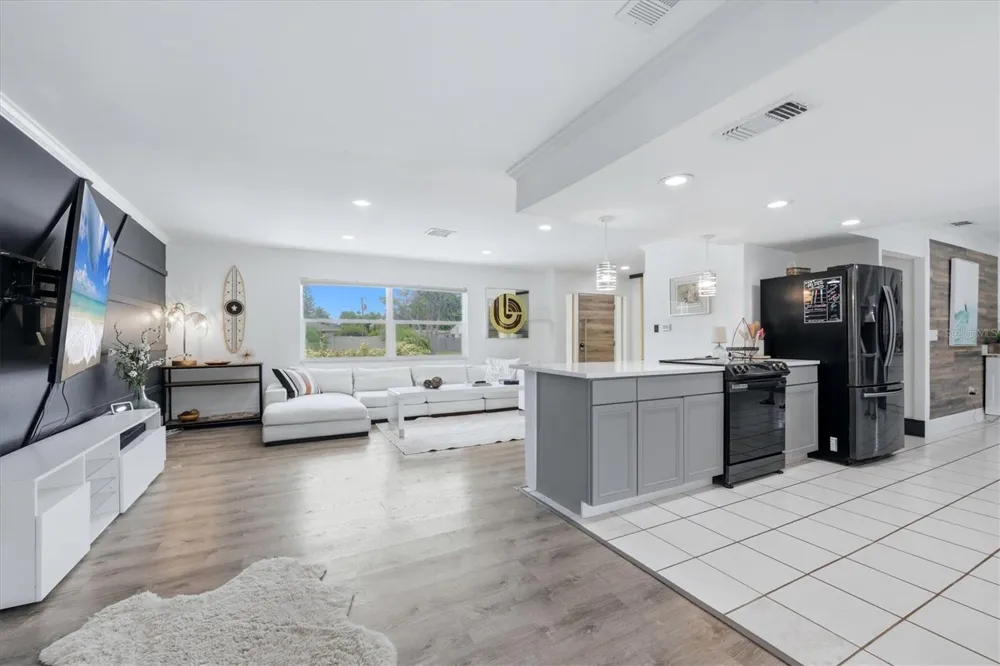 3615 EGERTON CIRCLE Sarasota, FL 34233