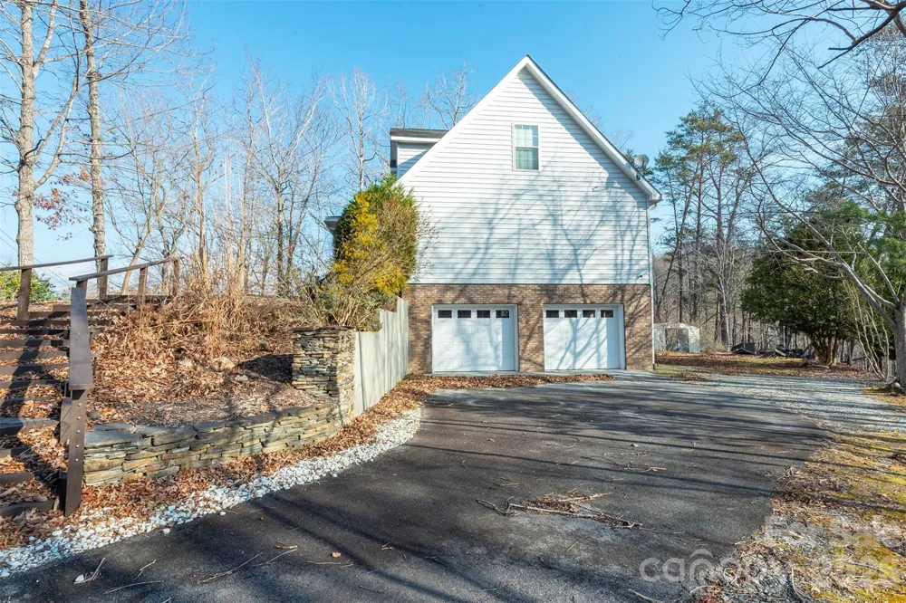 192 Buzzards Place Lake Lure, NC 28746