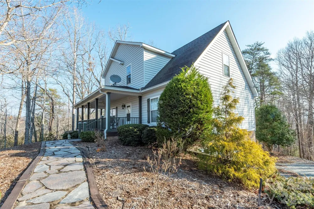 192 Buzzards Place Lake Lure, NC 28746