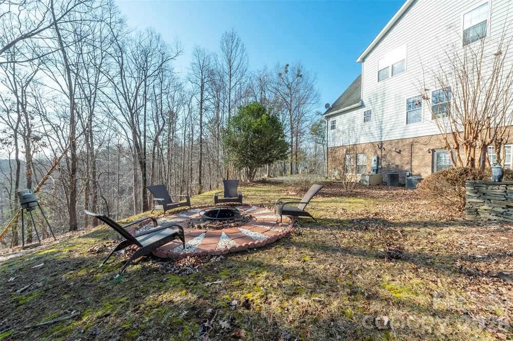 192 Buzzards Place Lake Lure, NC 28746