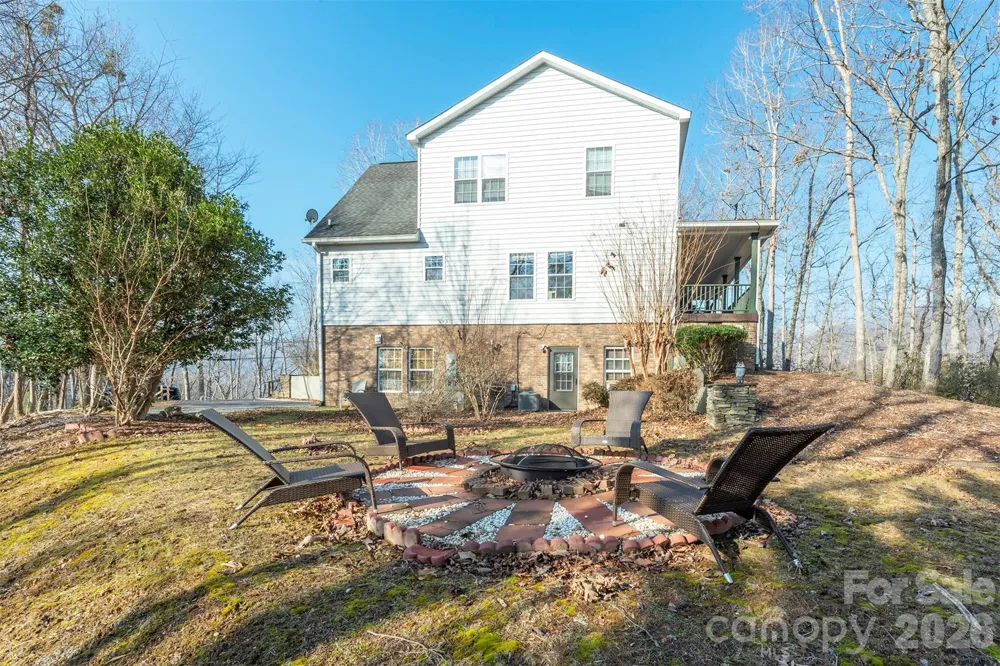 192 Buzzards Place Lake Lure, NC 28746