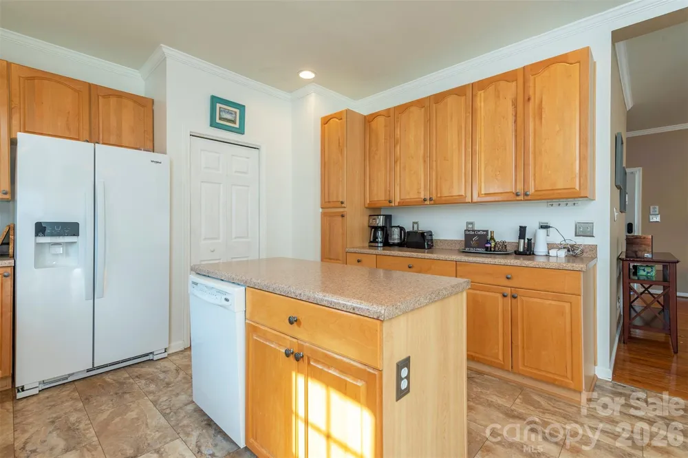 192 Buzzards Place Lake Lure, NC 28746