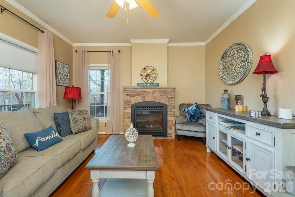 192 Buzzards Place Lake Lure, NC 28746