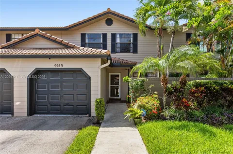 9153 Vineyard Lake Dr