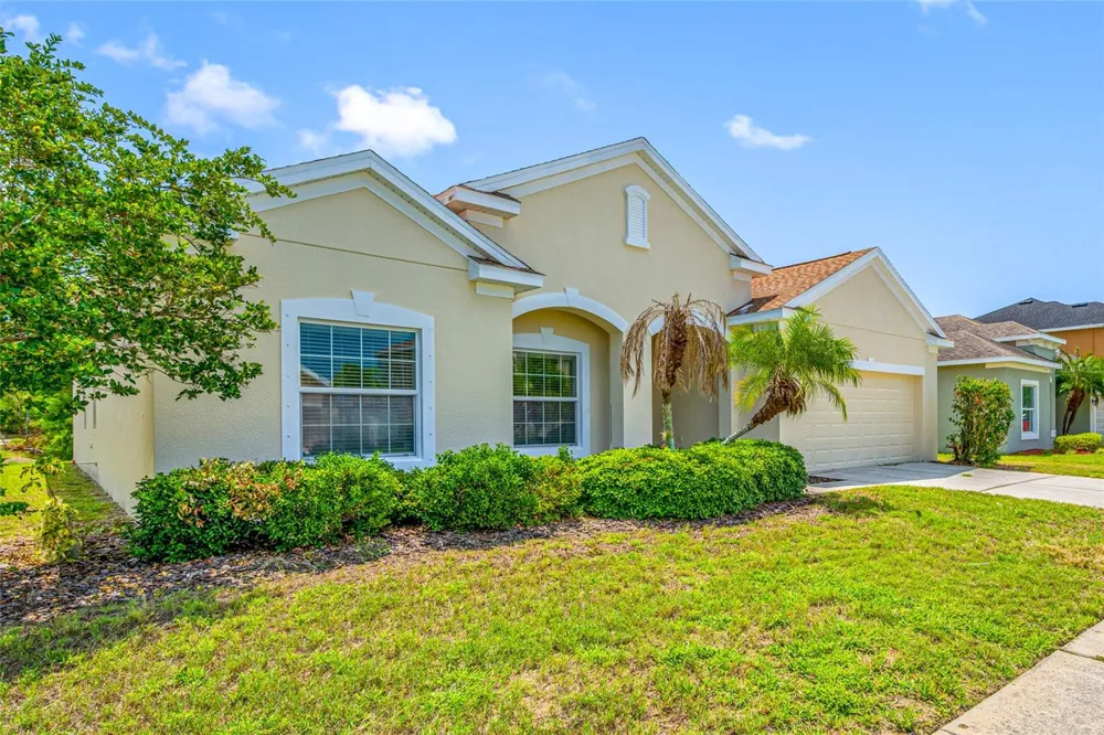 1405 PARKER DEN DRIVE Ruskin, FL 33570