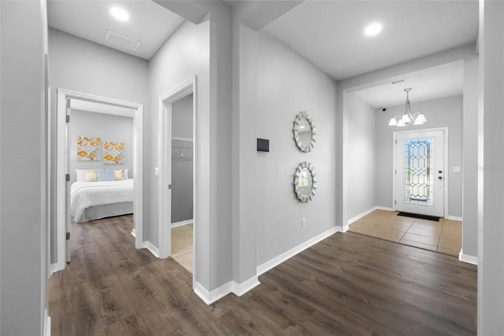 1405 PARKER DEN DRIVE Ruskin, FL 33570
