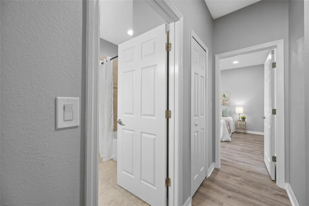 1405 PARKER DEN DRIVE Ruskin, FL 33570