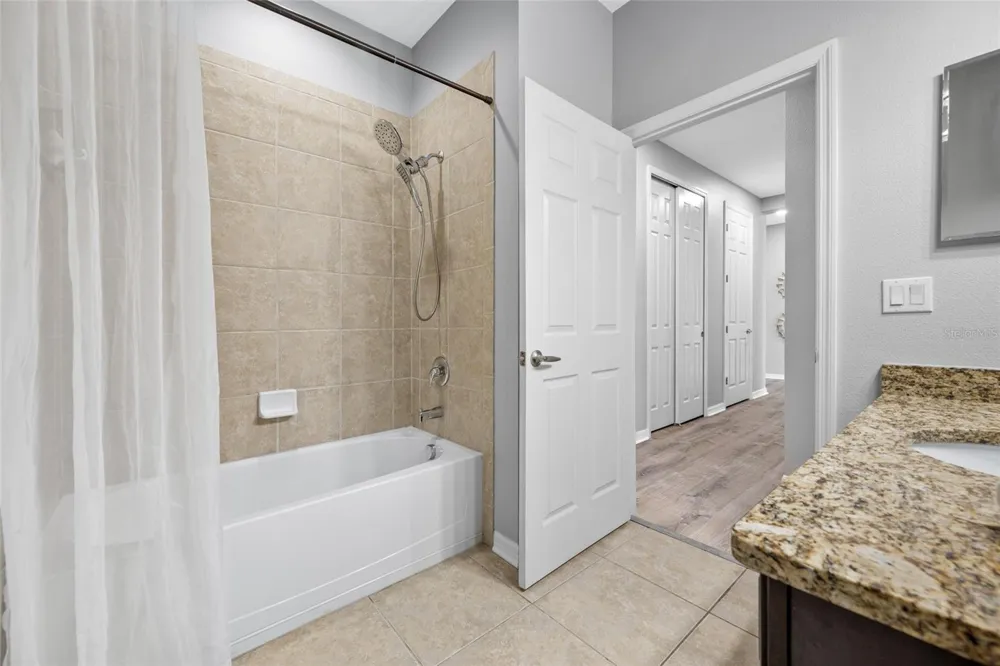 1405 PARKER DEN DRIVE Ruskin, FL 33570
