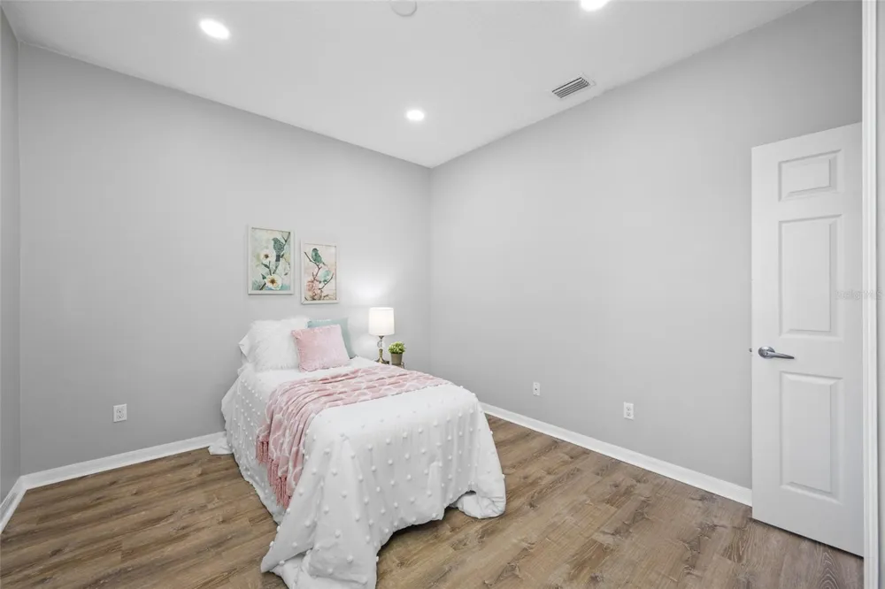 1405 PARKER DEN DRIVE Ruskin, FL 33570