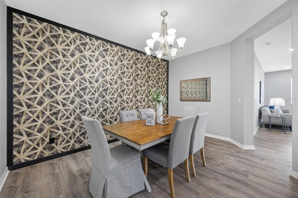 1405 PARKER DEN DRIVE Ruskin, FL 33570
