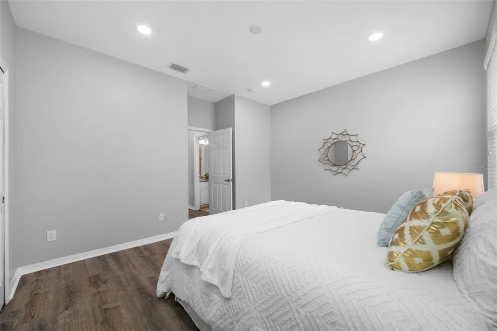 1405 PARKER DEN DRIVE Ruskin, FL 33570