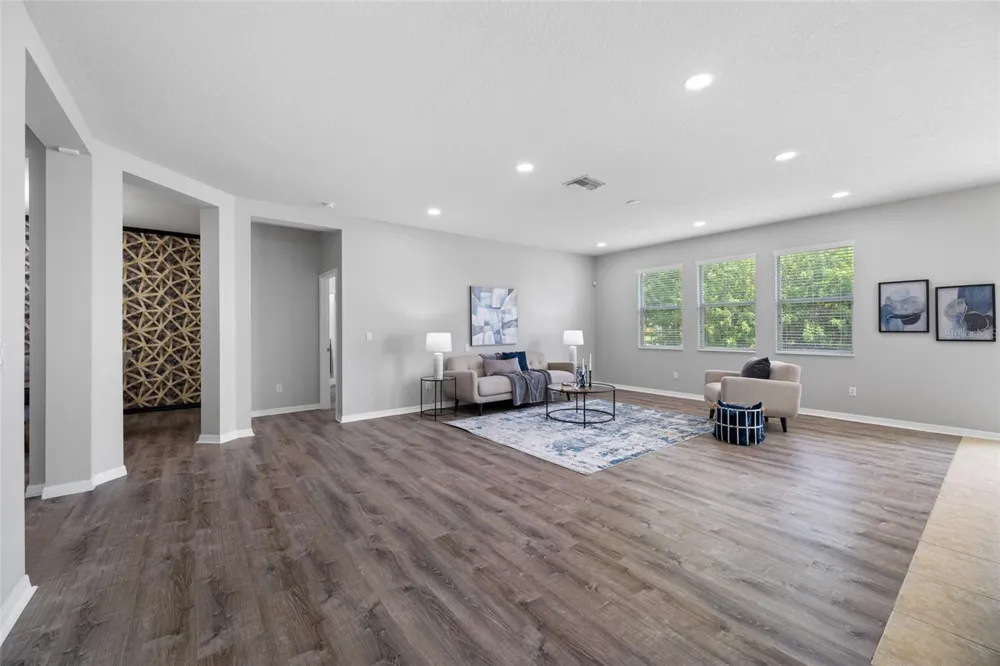 1405 PARKER DEN DRIVE Ruskin, FL 33570