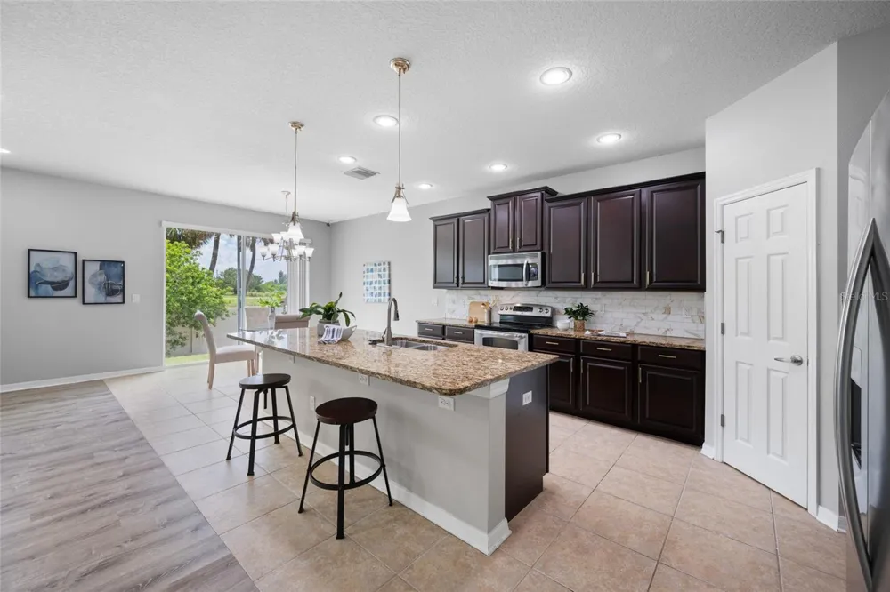 1405 PARKER DEN DRIVE Ruskin, FL 33570