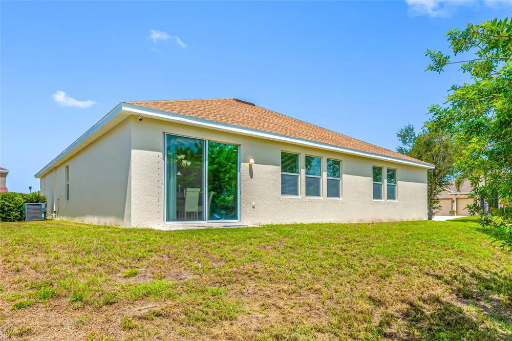 1405 PARKER DEN DRIVE Ruskin, FL 33570