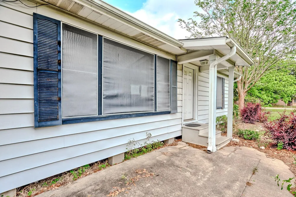 1504 Avenue K Nederland, TX 77627