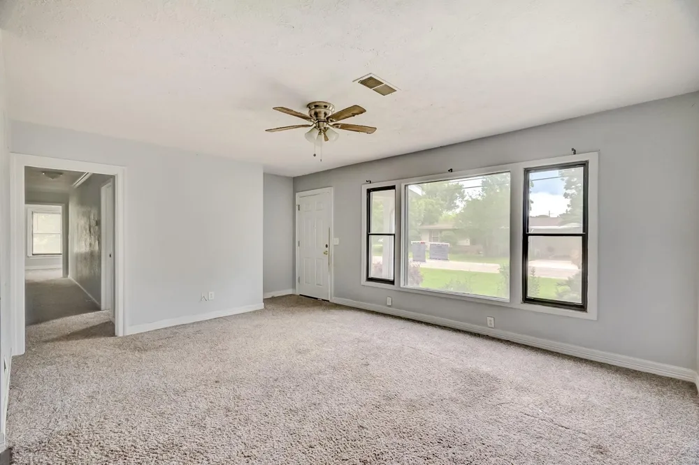 1504 Avenue K Nederland, TX 77627