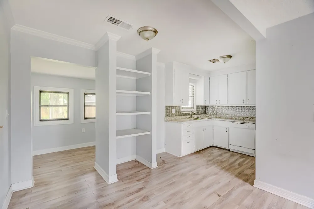 1504 Avenue K Nederland, TX 77627