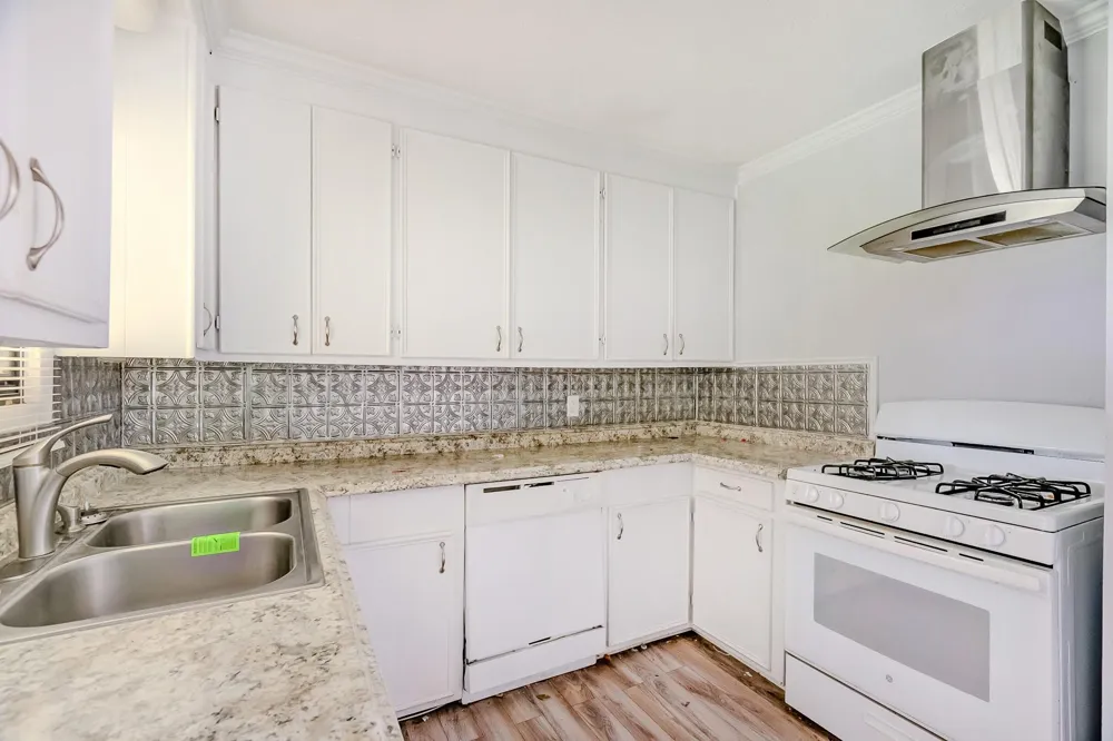1504 Avenue K Nederland, TX 77627