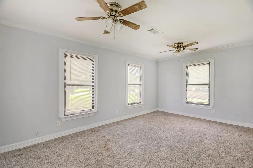 1504 Avenue K Nederland, TX 77627