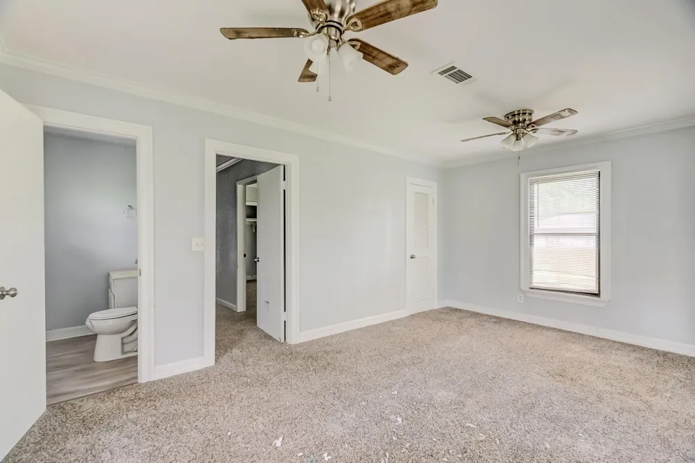 1504 Avenue K Nederland, TX 77627