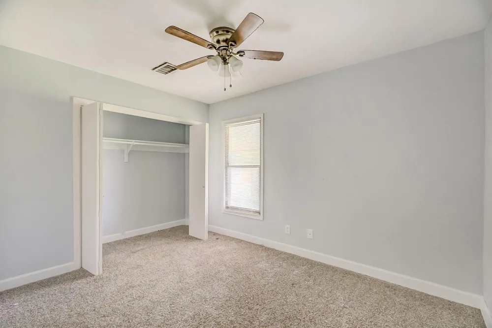1504 Avenue K Nederland, TX 77627
