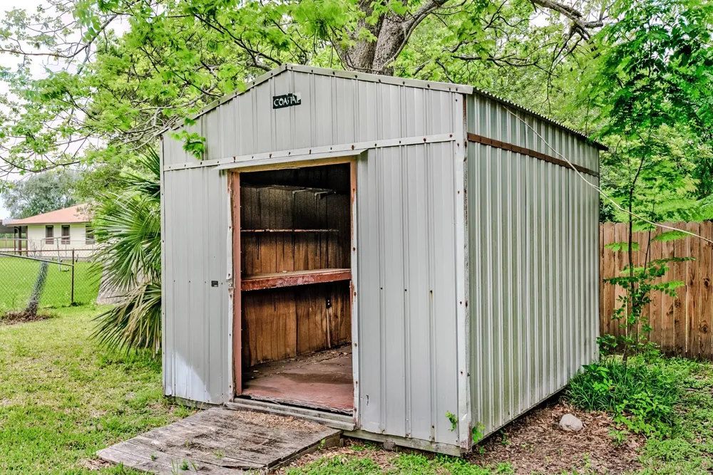 1504 Avenue K Nederland, TX 77627
