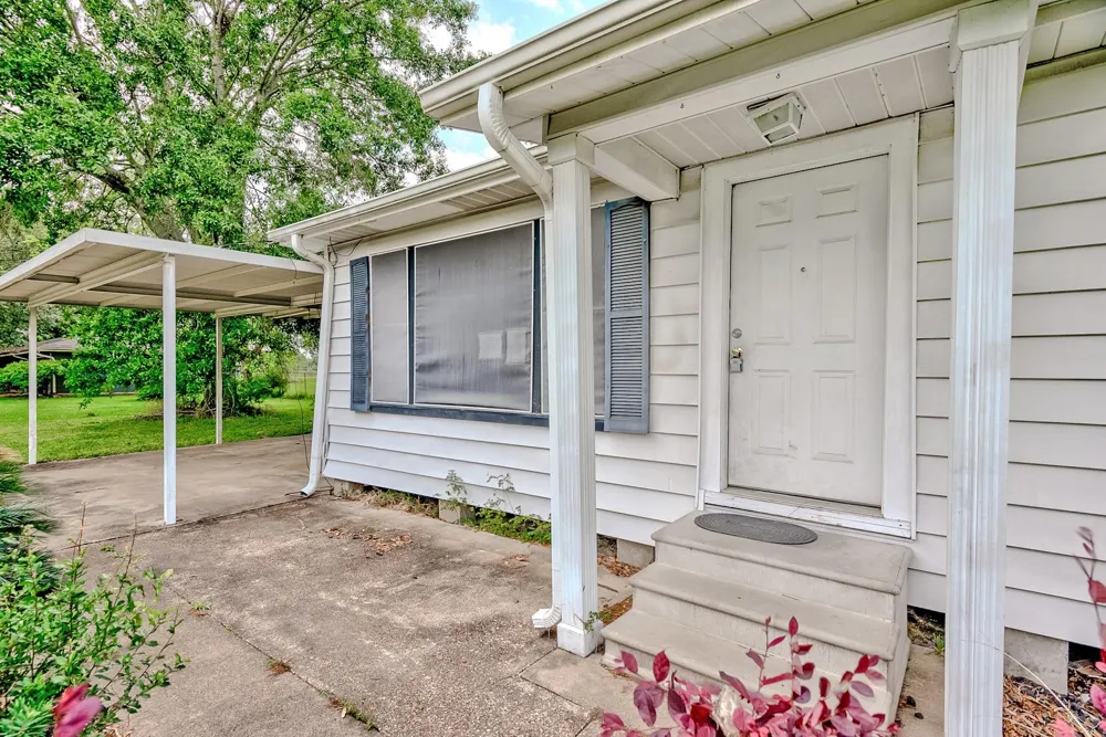 1504 Avenue K Nederland, TX 77627