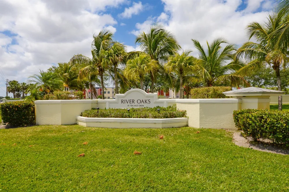 3904 Sabal Way Fort Pierce, FL 34981