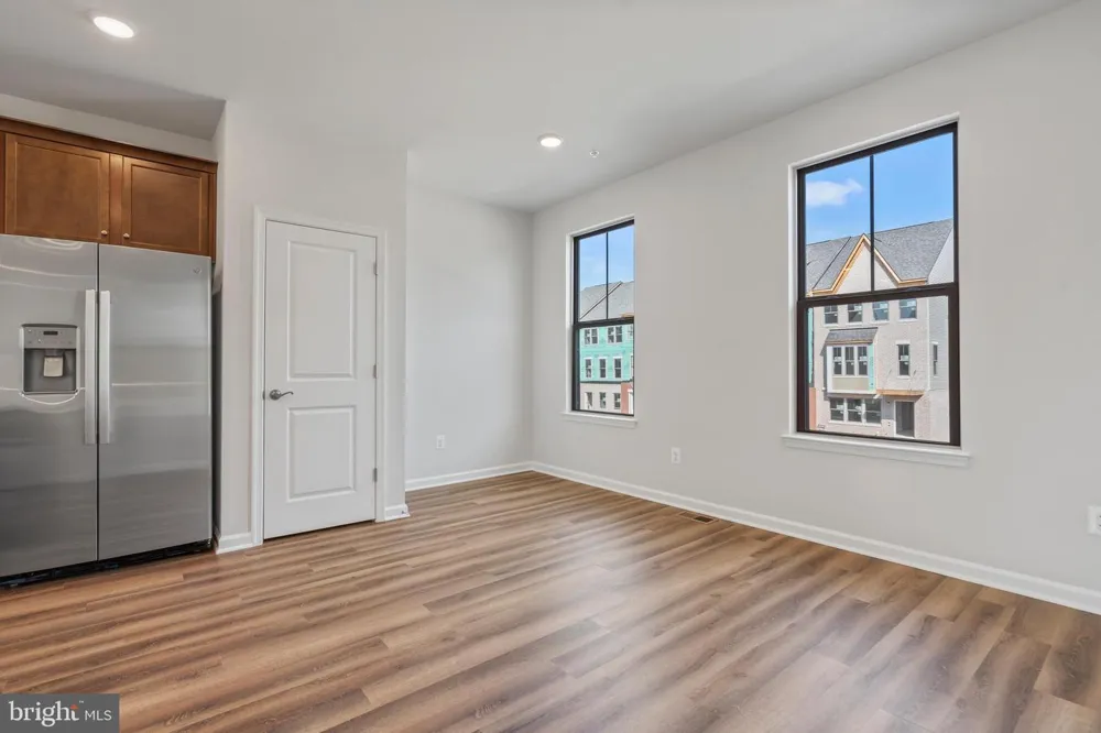 6947 GLADEBROOK RD Brandywine, MD 20613