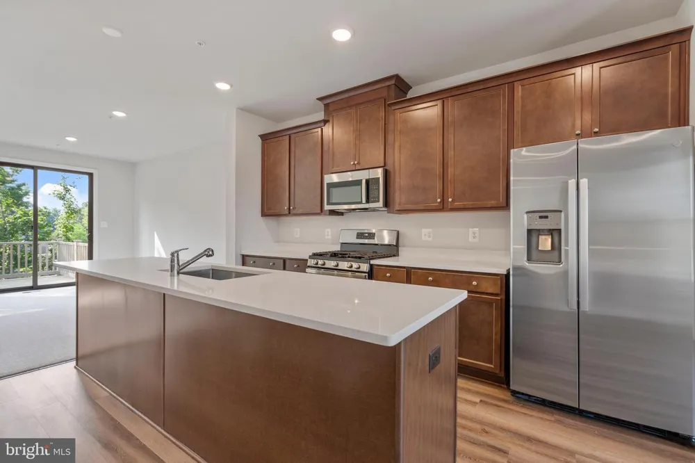 6947 GLADEBROOK RD Brandywine, MD 20613