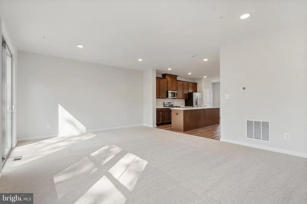 6947 GLADEBROOK RD Brandywine, MD 20613