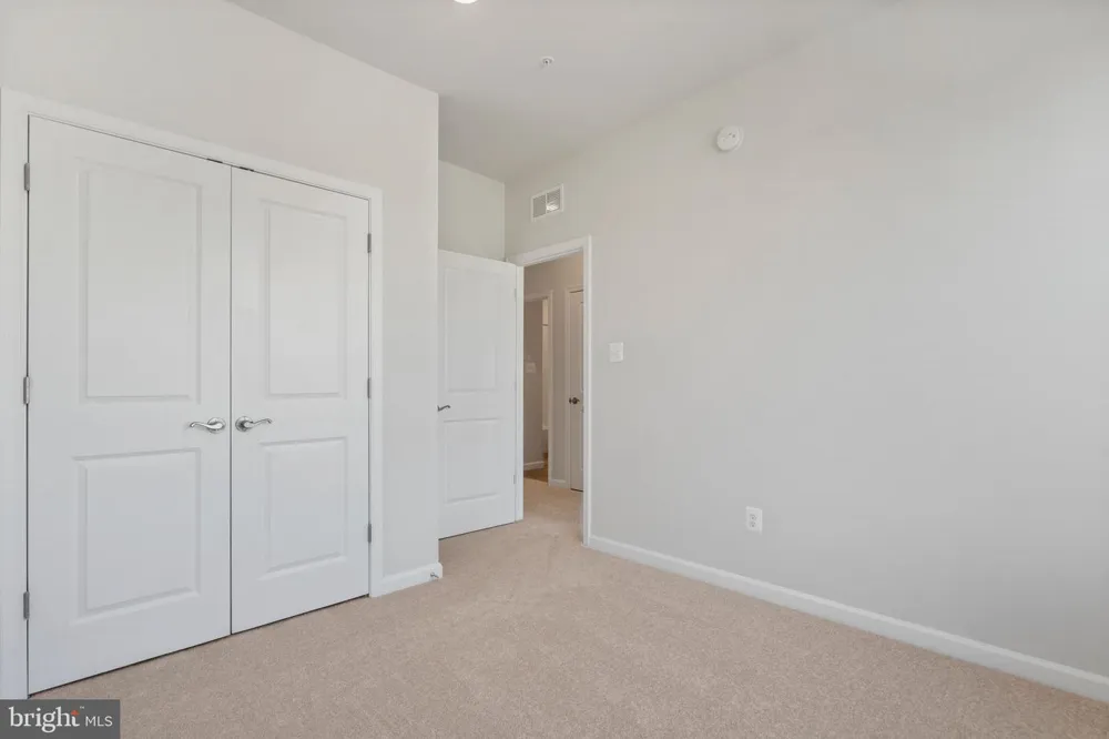6947 GLADEBROOK RD Brandywine, MD 20613