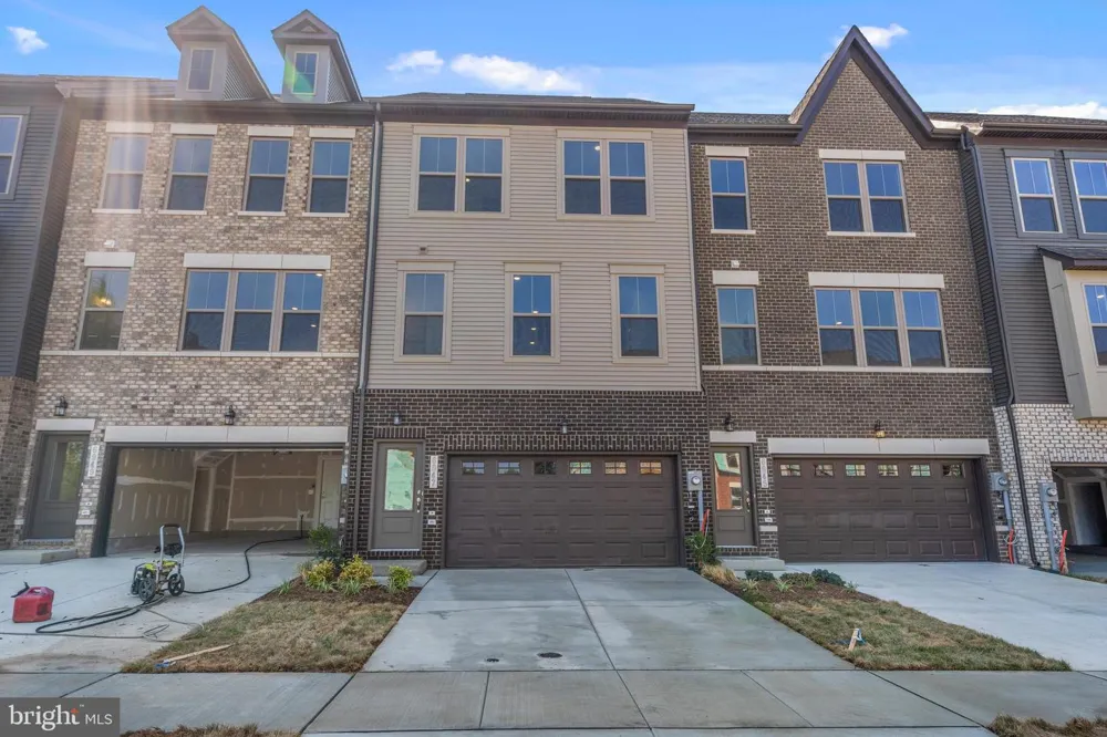 6947 GLADEBROOK RD Brandywine, MD 20613
