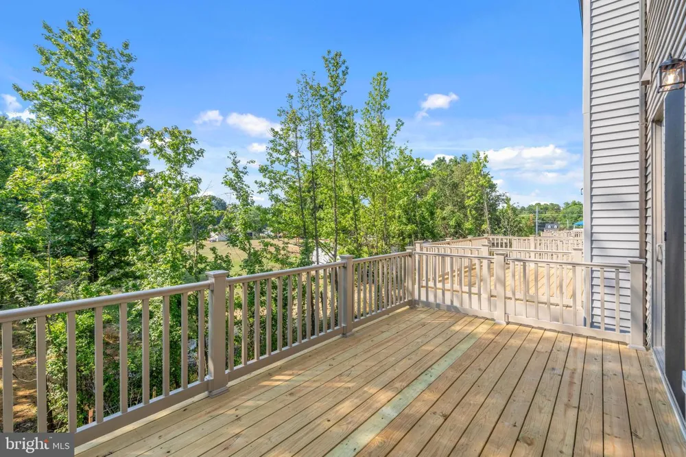 6947 GLADEBROOK RD Brandywine, MD 20613