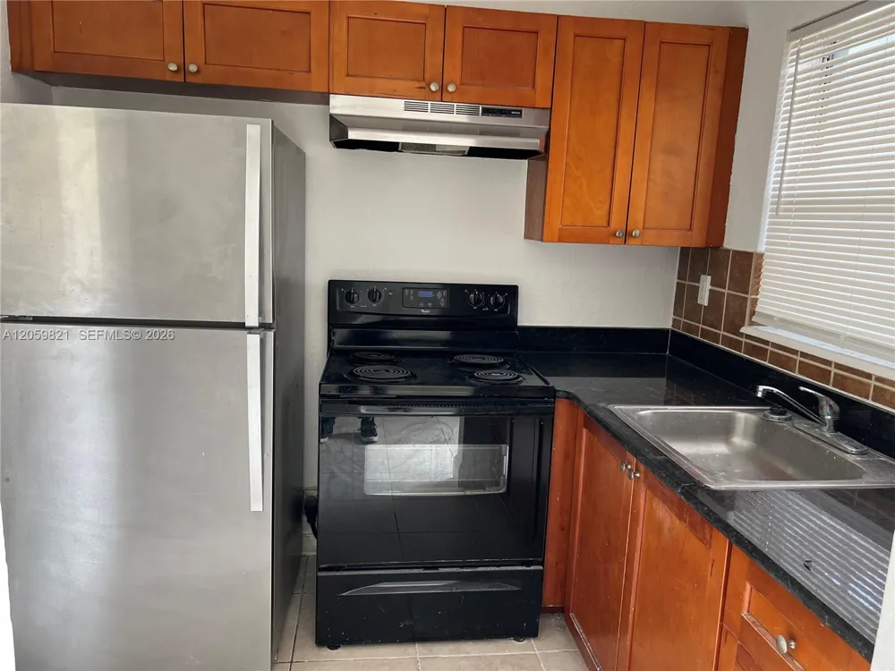 4251 NW 5th St #123 Plantation, FL 33317