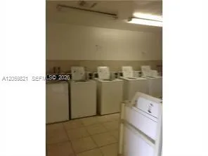 4251 NW 5th St #123 Plantation, FL 33317