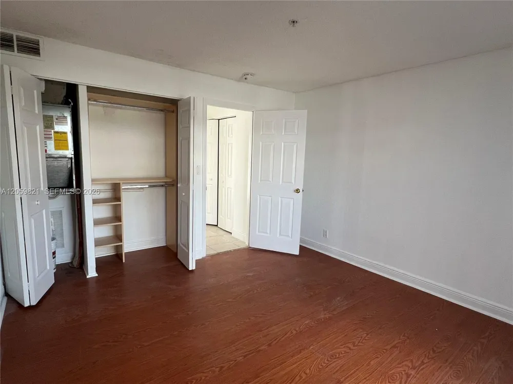 4251 NW 5th St #123 Plantation, FL 33317