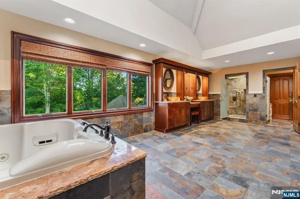 25 Wilshire Drive Sparta, NJ 07871