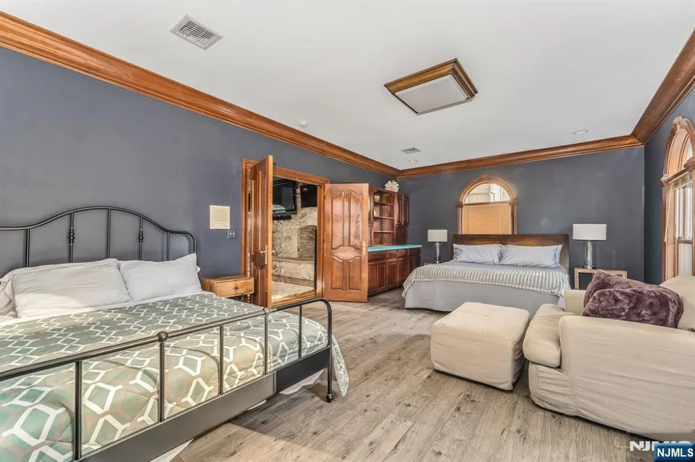 25 Wilshire Drive Sparta, NJ 07871