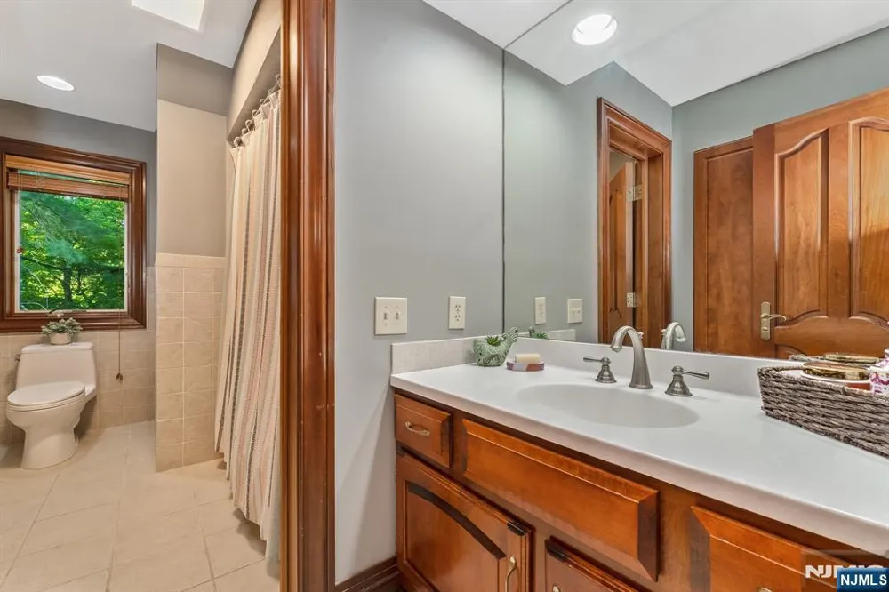 25 Wilshire Drive Sparta, NJ 07871