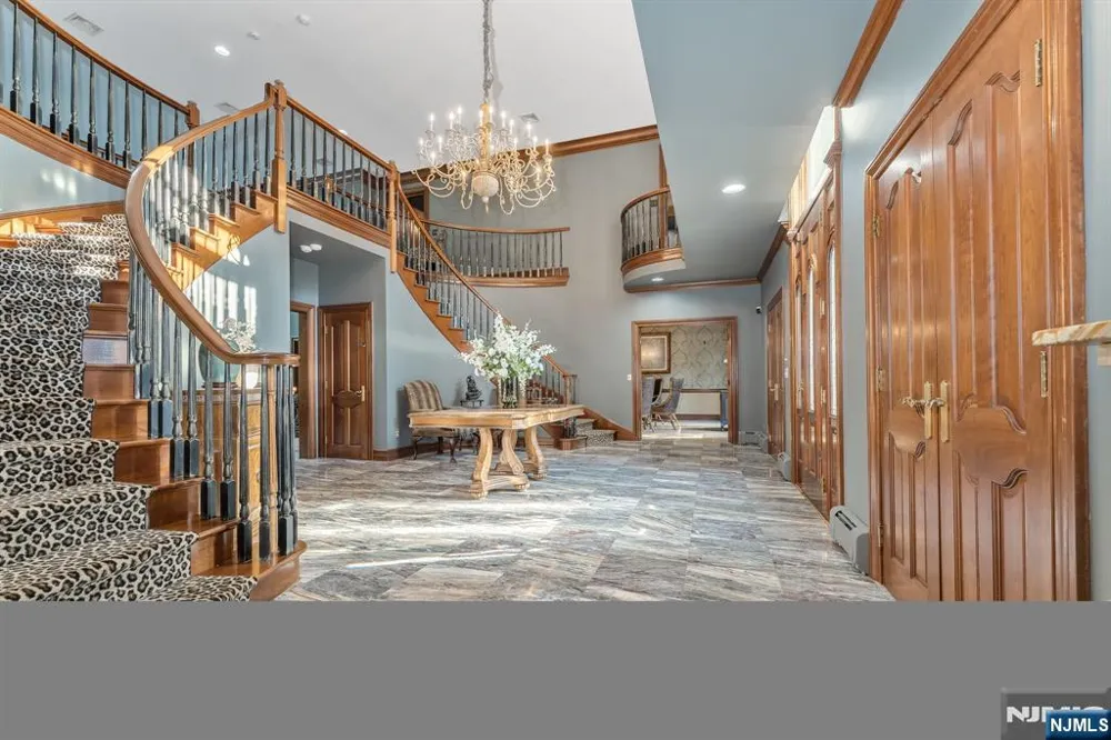 25 Wilshire Drive Sparta, NJ 07871
