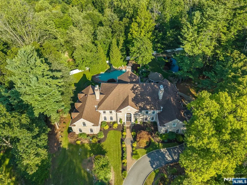 25 Wilshire Drive Sparta, NJ 07871