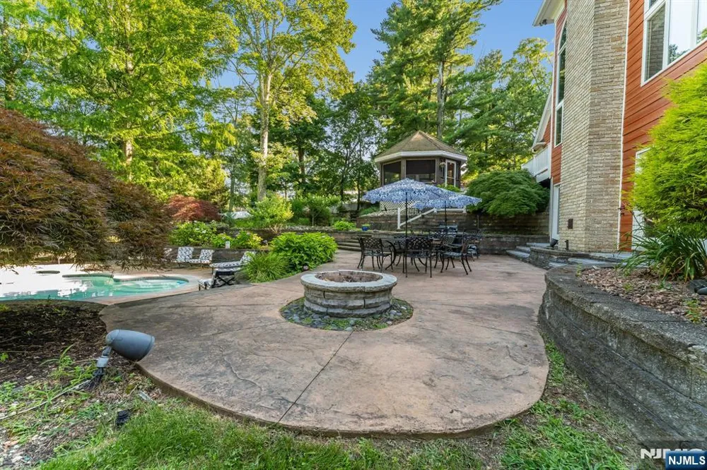 25 Wilshire Drive Sparta, NJ 07871